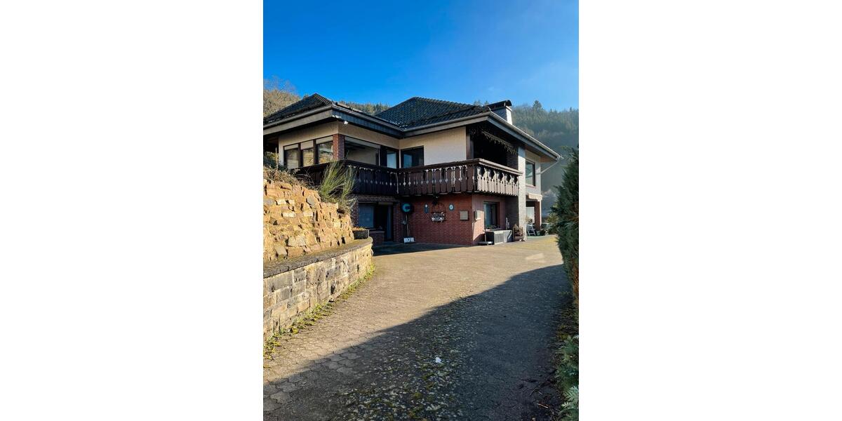 Etagenwohnung Antweiler - 3 Zimmer, 95 m&sup2;, 1.100&euro; | Angebot:25793729