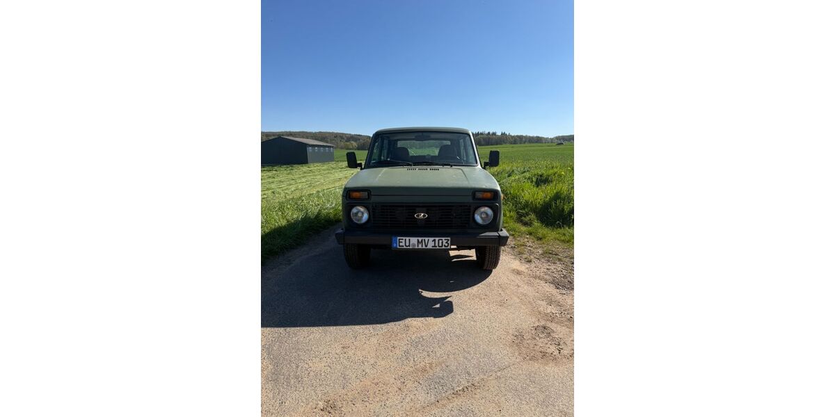 Lada Niva 65.500 km 4.700 &euro; Euskirchen 53881