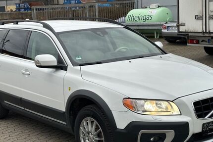 Volvo XC70 208.900 km 14.950 &euro; Bornheim 53332
