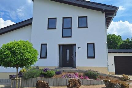 Haus Kall - 5 Zimmer, 196 m&sup2;, 642.000&euro; | Angebot:27014361