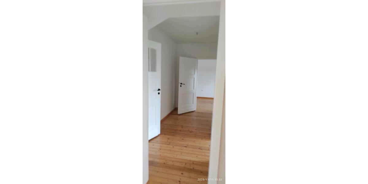 Doppelhaushälfte Hönningen - 7 Zimmer, 135 m&sup2;, 950&euro; | Angebot:25394434