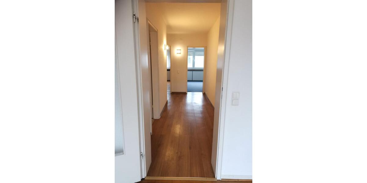 Etagenwohnung Bonn Hardtberg - 3 Zimmer, 72 m&sup2;, 800&euro; | Angebot:26021435