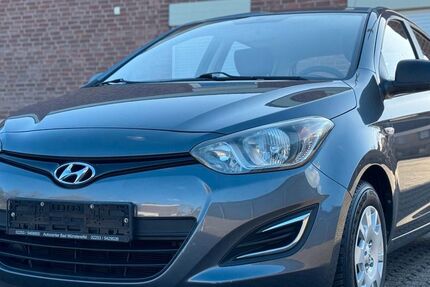 Hyundai i20 123.821 km 4.690 &euro; Düren 52349