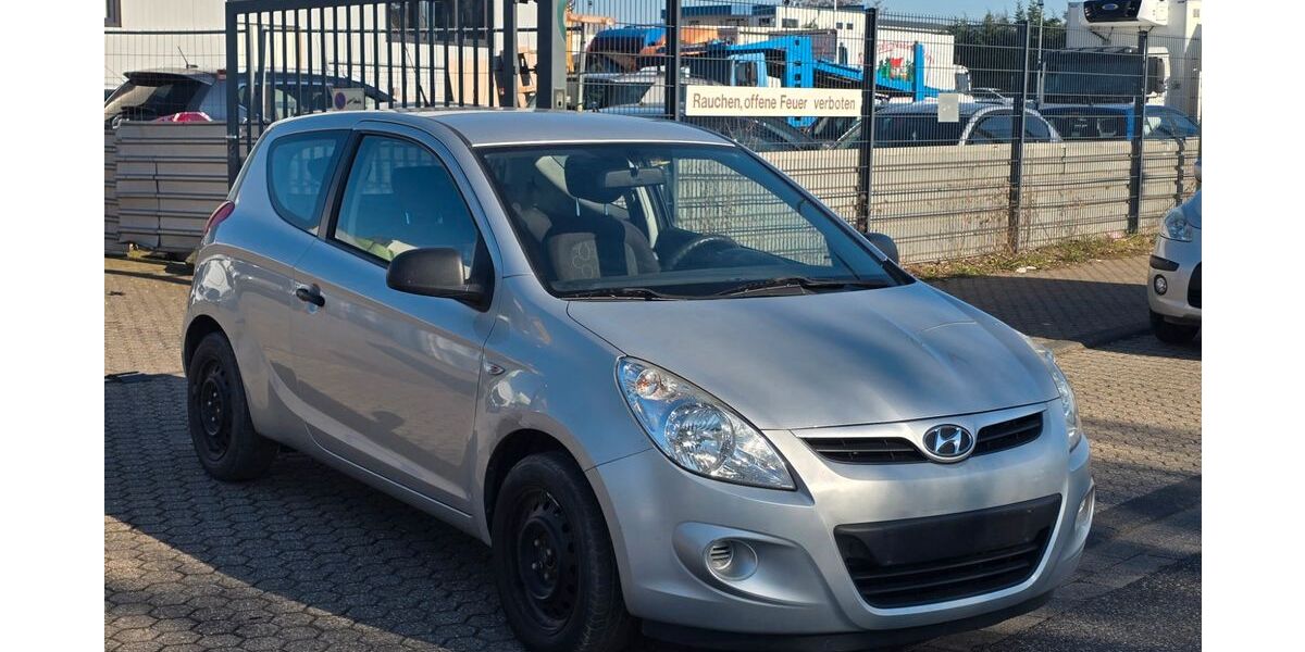 Hyundai i20 222.000 km 999 &euro; Düren 52353