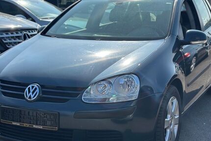 VW Golf 121.000 km 5.500 &euro; Rheinbach 53359