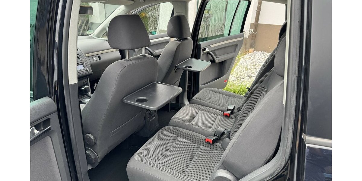 VW Touran 1.6FSI 7Sitze SR+WR eGSD DSG 1Hd !MÄNGEL! 213.000 km 1.100 &euro; Erftstadt 50374