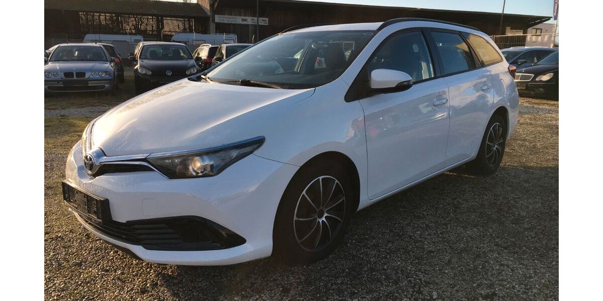 Toyota Auris 193.000 km 6.999 &euro; Bonn 53227