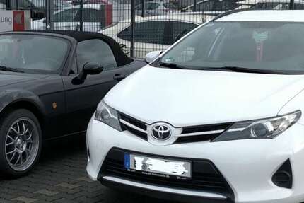 Toyota Auris 118.000 km 6.900 &euro; Niederkassel-Lülsdorf 53859
