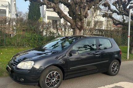VW Golf 174.000 km 2.990 &euro; Königswinter 53638