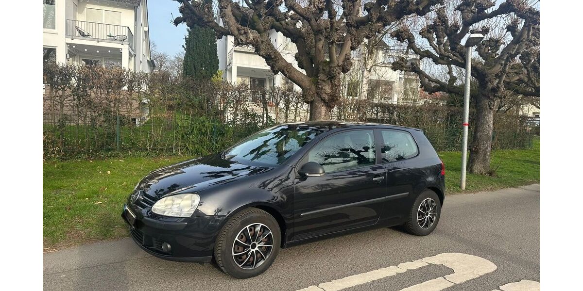 VW Golf 174.000 km 2.990 &euro; Königswinter 53638