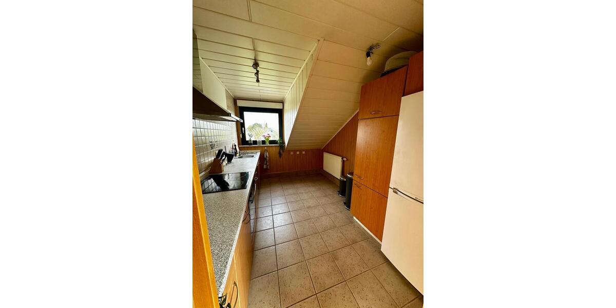 Dachgeschoßwohnung Wachtberg - 4 Zimmer, 106 m&sup2;, 1.085&euro; | Angebot:26030192