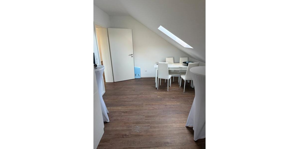 Dachgeschoßwohnung Bonn Hardtberg - 3 Zimmer, 105 m&sup2;, 1.000&euro; | Angebot:26048891