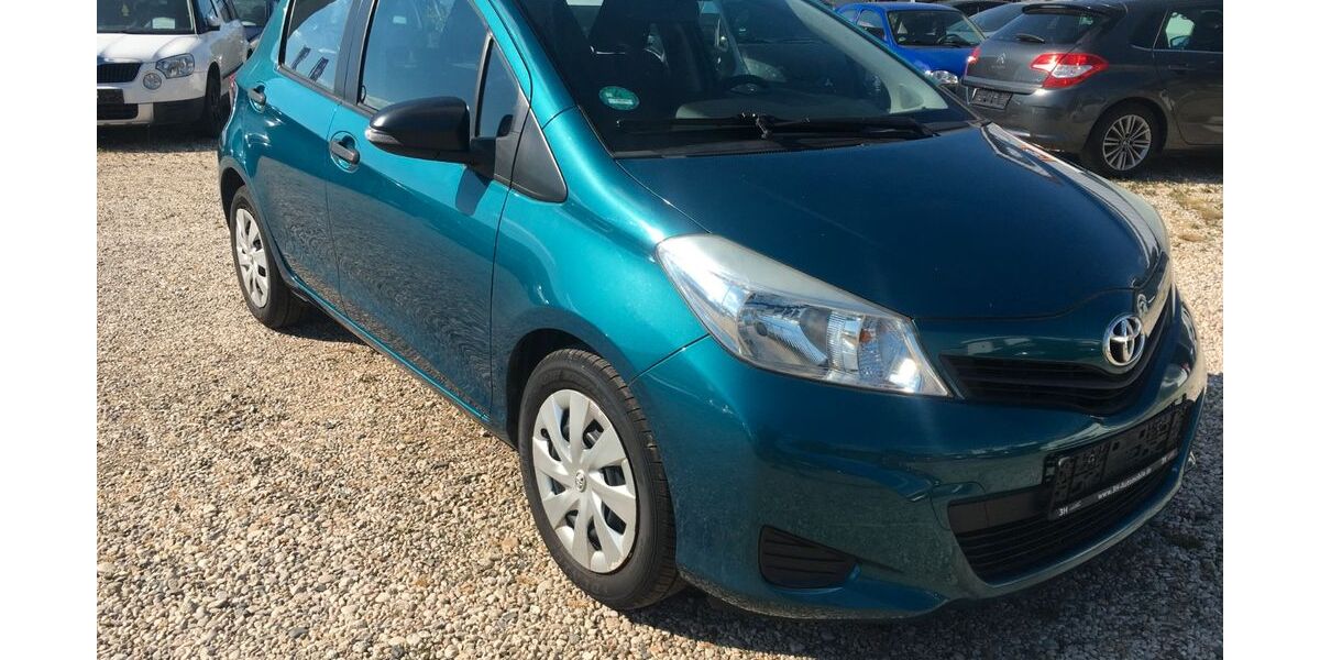Toyota Yaris 120.000 km 4.799 &euro; Bonn 53227