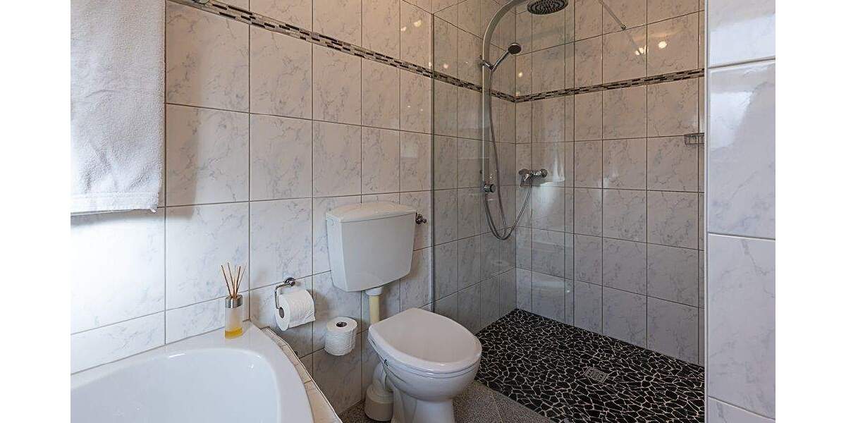 Einfamilienhaus Schuld - 2 Zimmer, 42 m&sup2;, 180.000&euro; | Angebot:25694325