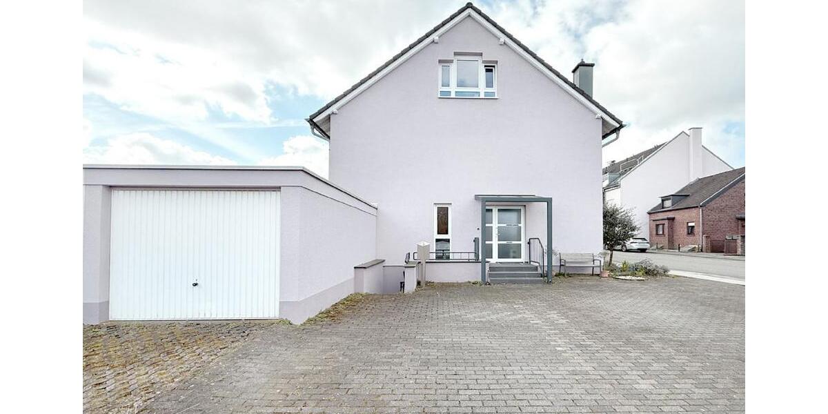 Einfamilienhaus Frechen - 5 Zimmer, 209 m&sup2;, 2.495&euro; | Angebot:26060513
