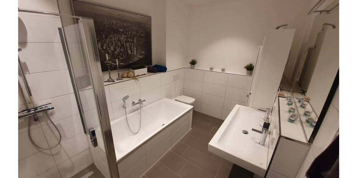 Etagenwohnung Bonn Zentrum - 2 Zimmer, 75 m&sup2;, 500&euro; | Angebot:25996196