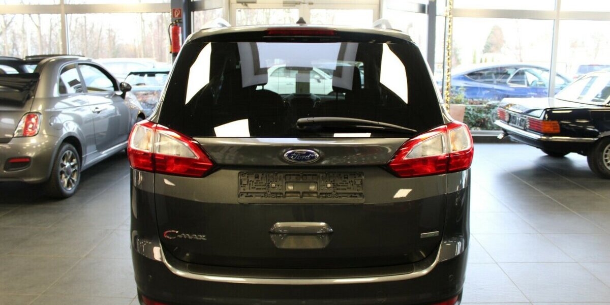 Ford Grand C-Max 1.0 EcoBoost Titanium - 7-Sitzer - 61.290 km 11.980 &euro; Euskirchen 53881