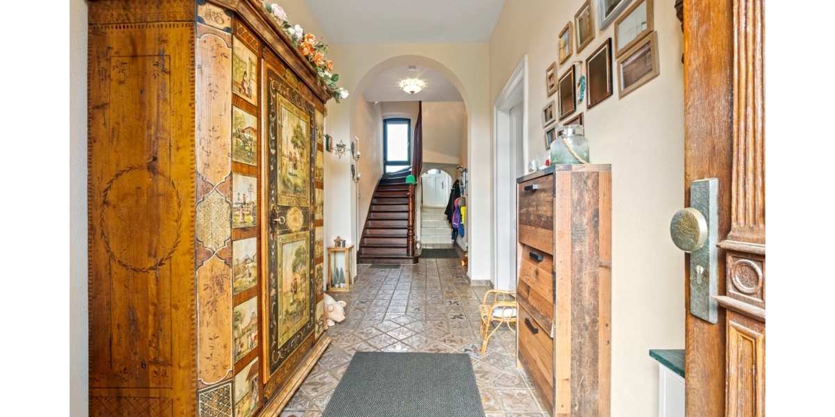 Nachhaltiges Anwesen mit top Energiewerten, Reitanlage und Platz für mehrere Generationen! - Mehrfamilienhaus, Wohnhaus Königswinter | Angebot:21578876