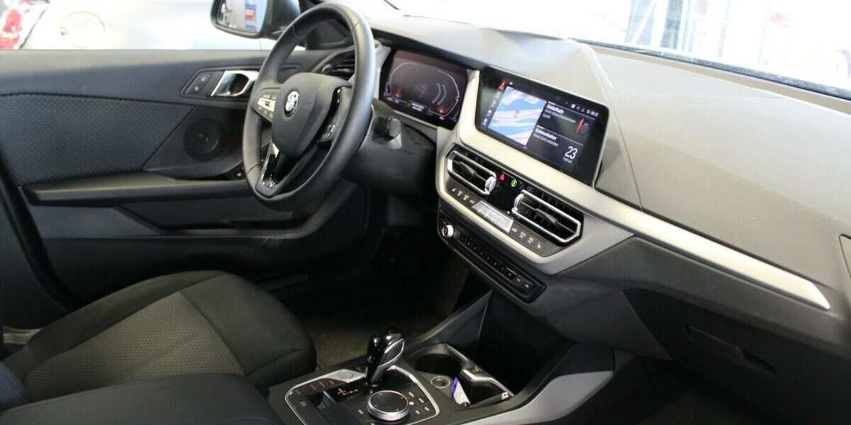 BMW 118 118d Aut. Advantage 44.770 km 23.980 &euro; Euskirchen 53881