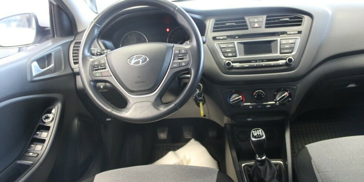 Hyundai i20 blue 1.0 T-GDI Ahk. - Klima - BT. 83.050 km 11.980 &euro; Euskirchen 53881