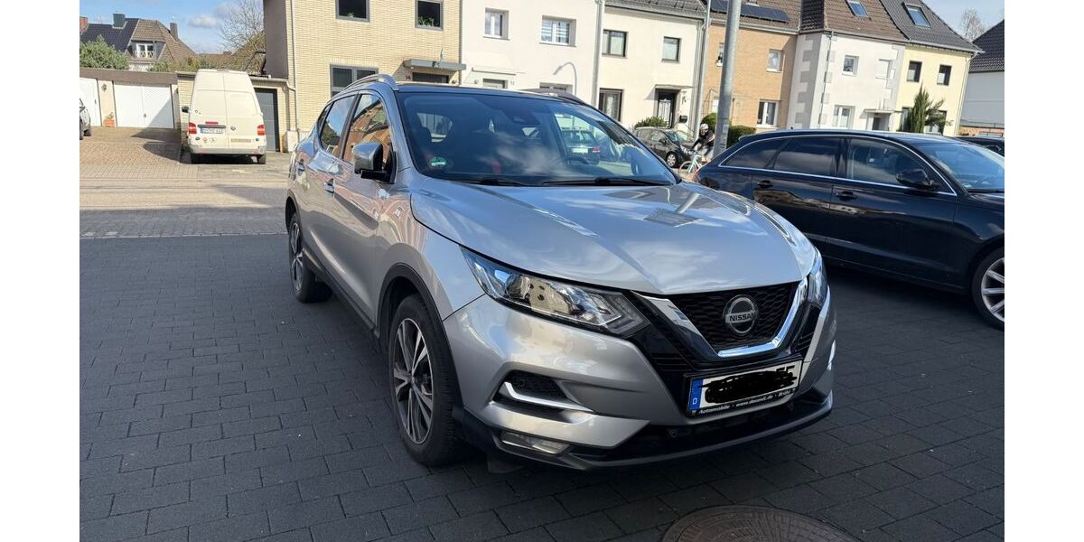 Nissan Qashqai 105.000 km 17.200 &euro; Brühl 50321
