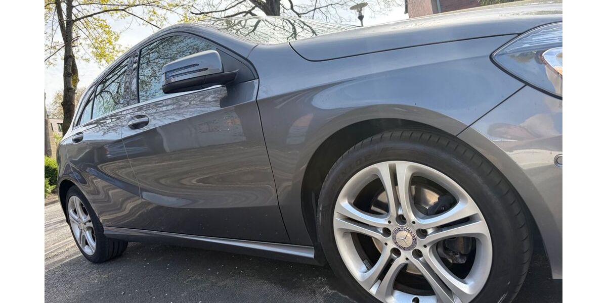 Mercedes-Benz A 180 99.950 km 12.700 &euro; Bonn 53121