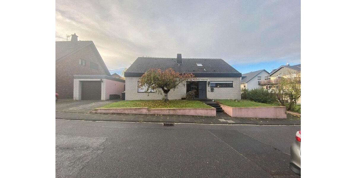 Einfamilienhaus Mechernich - 7 Zimmer, 244 m&sup2;, 539.000&euro; | Angebot:27080316