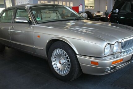 Jaguar XJ 4.0 Lang Automatik - Leder - Schiebedach - 119.865 km 19.980 &euro; Euskirchen 53881