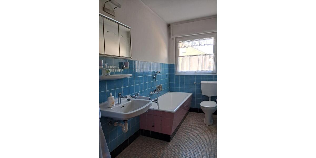 Einfamilienhaus Grafschaft - 10 Zimmer, 223 m&sup2;, 479.000&euro; | Angebot:23095851