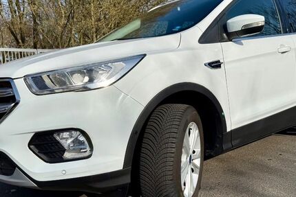 Ford Kuga 34.360 km 13.490 &euro; Niederkassel 53859