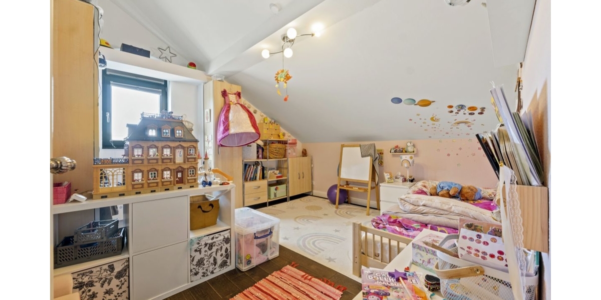 Nachhaltiges Anwesen mit top Energiewerten, Reitanlage und Platz für mehrere Generationen! - Mehrfamilienhaus, Wohnhaus Königswinter | Angebot:21578876