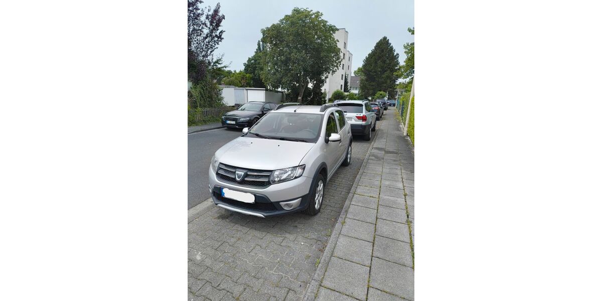 Dacia Sandero 94.000 km 6.000 &euro; Bonn 53229