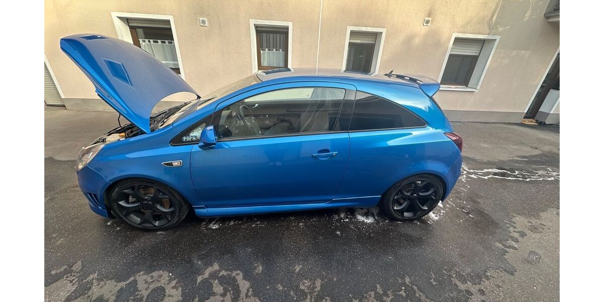 Opel Corsa 122.200 km 6.900 &euro; Bornheim 53332