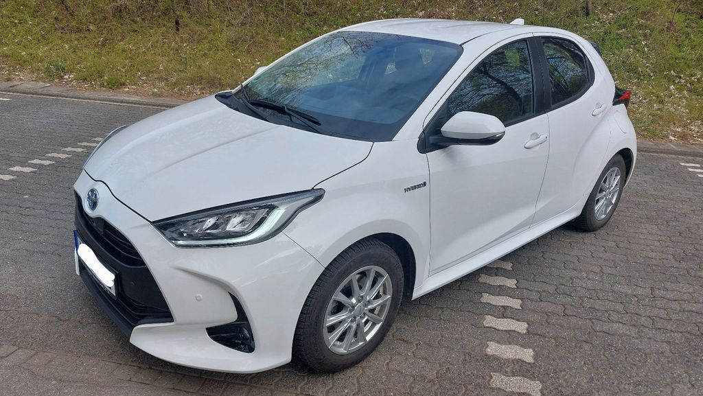 Toyota Yaris 17.580 km 16.900 &euro; Bad Neuenahr-Ahrweiler 53474
