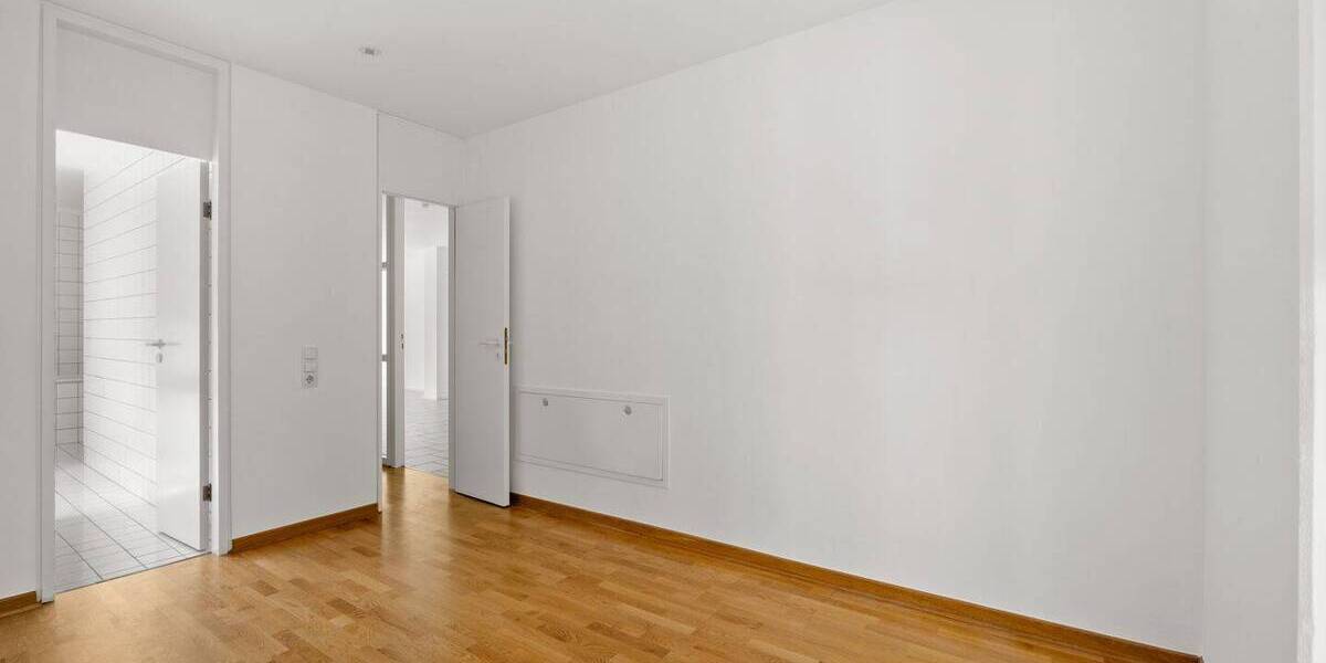 Etagenwohnung Bonn Beuel - 3 Zimmer, 100 m&sup2;, 429.000&euro; | Angebot:26107074