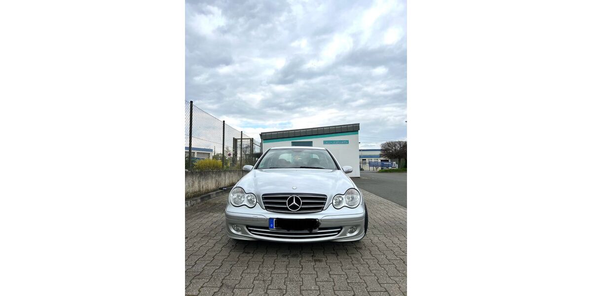 Mercedes-Benz C 220 266.000 km 1.550 &euro; Erftstadt 50374