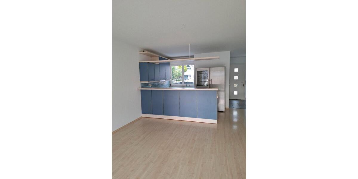 Doppelhaushälfte Niederkassel - 3 Zimmer, 137 m&sup2;, 2.200&euro; | Angebot:25146145