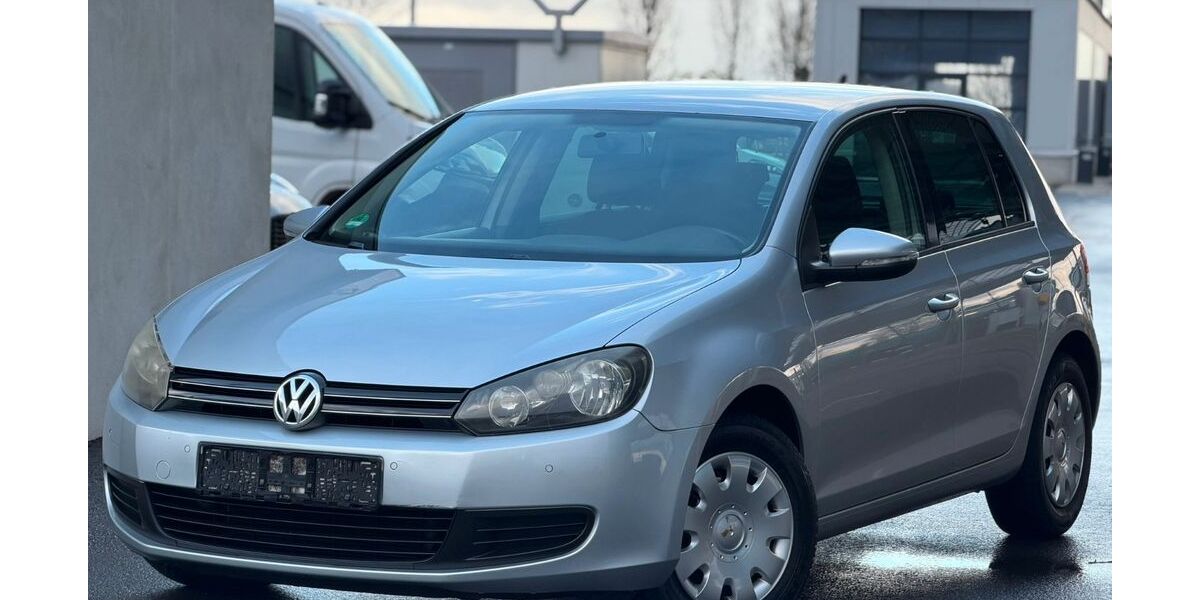VW Golf 160.000 km 4.900 &euro; Euskirchen 53881