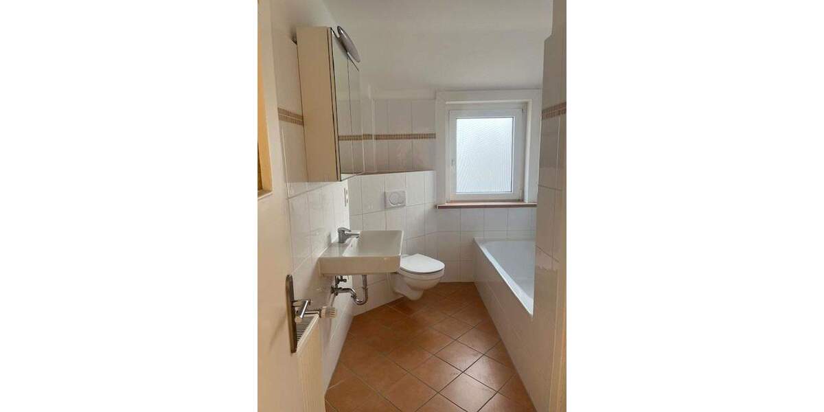 Etagenwohnung Hameln Nordstadt - 3 Zimmer, 81 m&sup2;, 725&euro; | Angebot:25752905
