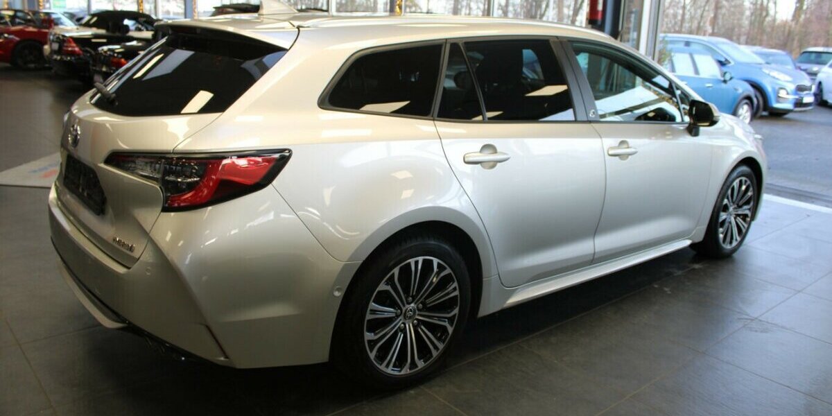 Toyota Corolla 2.0 Touring Sports Hybrid Team Deutschland 77.720 km 22.980 &euro; Euskirchen 53881