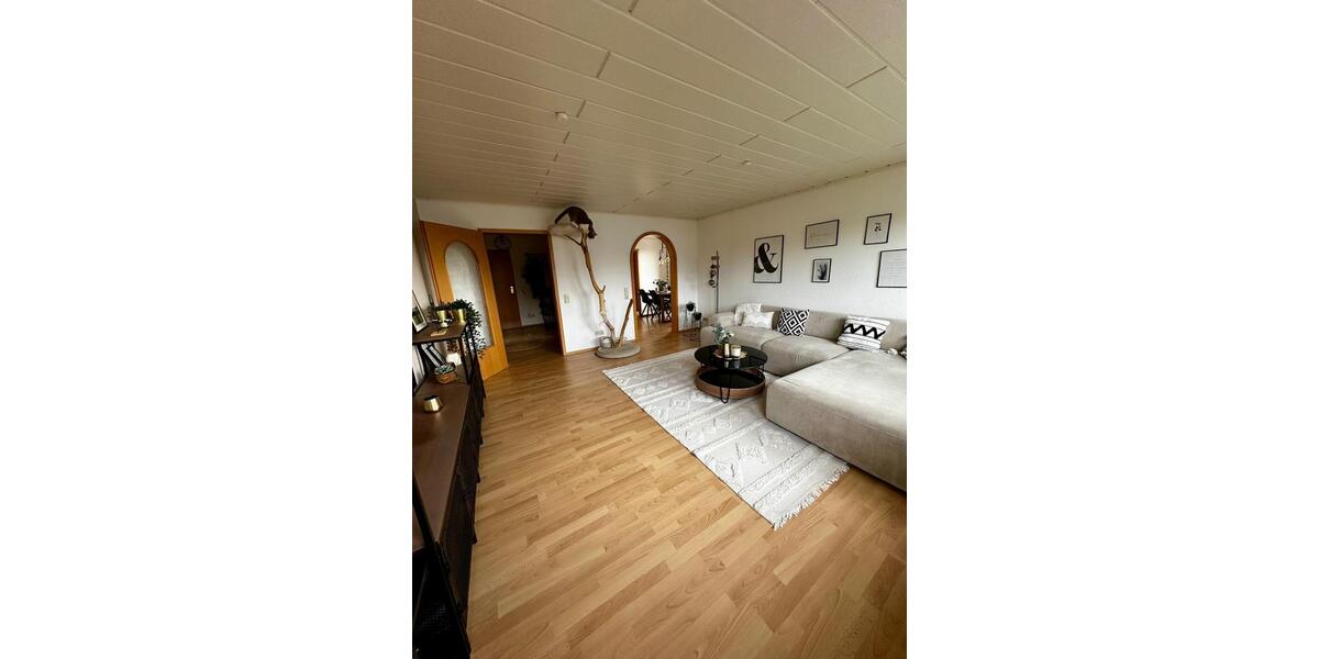 Dachgeschoßwohnung Wachtberg - 4 Zimmer, 106 m&sup2;, 1.085&euro; | Angebot:26030192