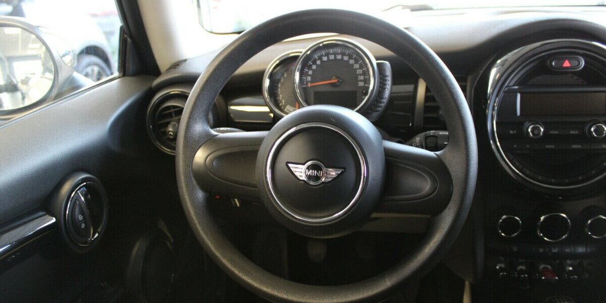 Mini Cooper Metropolitan 64.740 km 11.980 &euro; Euskirchen 53881