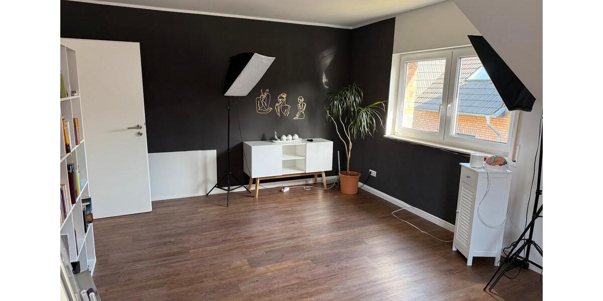 Dachgeschoßwohnung Bonn Hardtberg - 3 Zimmer, 105 m&sup2;, 1.000&euro; | Angebot:26048891