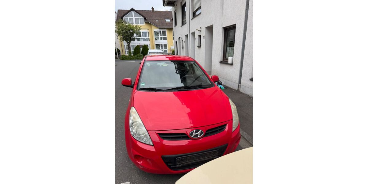 Hyundai i20 170.000 km 2.850 &euro; Bad Godesberg 53179