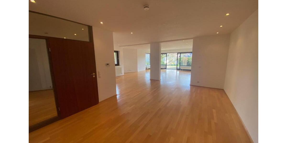 Erdgeschoßwohnung Bonn Bad Godesberg - 3 Zimmer, 151 m&sup2;, 2.280&euro; | Angebot:25807104