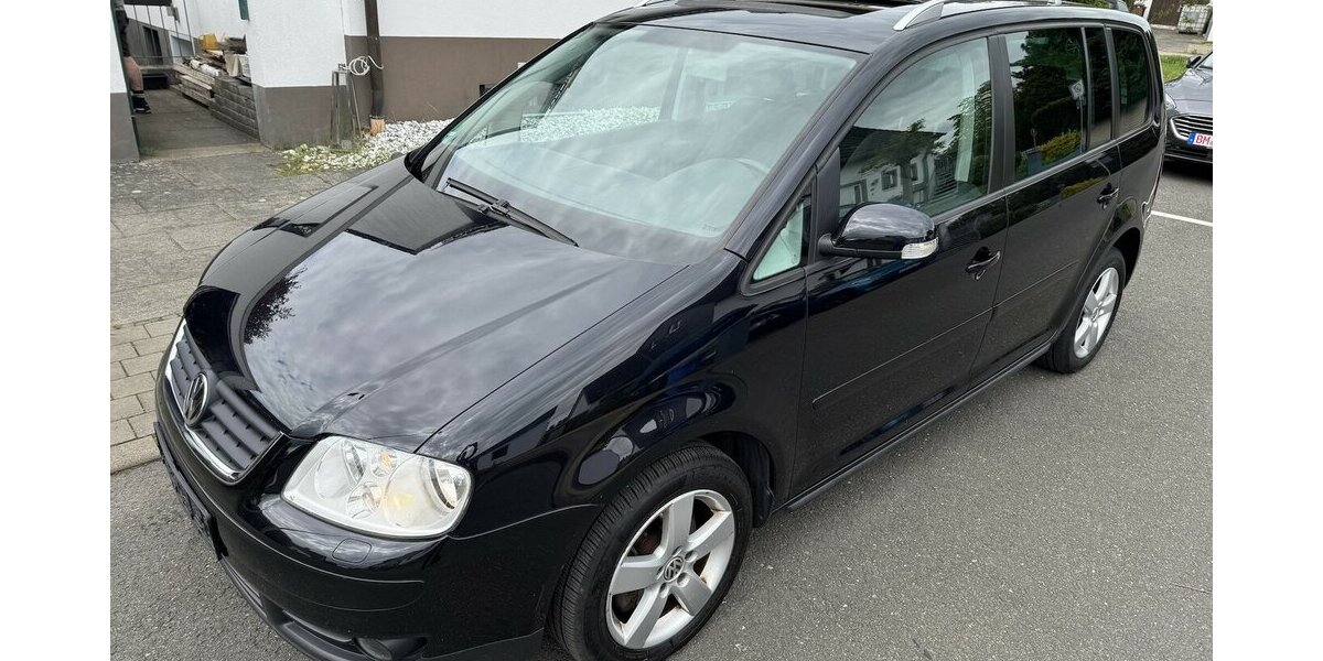 VW Touran 1.6FSI 7Sitze SR+WR eGSD DSG 1Hd !MÄNGEL! 213.000 km 1.100 &euro; Erftstadt 50374