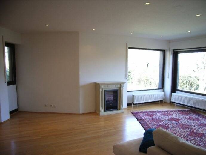 Bungalow Bonn Lannesdorf - 3 Zimmer, 151 m&sup2;, 2.195&euro; | Angebot:25729390