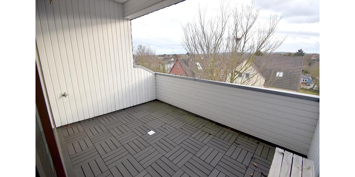 Dachgeschoßwohnung Rheinbach - 2 Zimmer, 93 m&sup2;, 840&euro; | Angebot:25377629