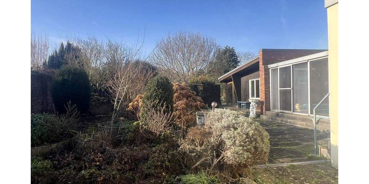 Einfamilienhaus Erftstadt / Dirmerzheim Dirmerzheim - 7 Zimmer, 154 m&sup2;, 310.000&euro; | Angebot:25663474