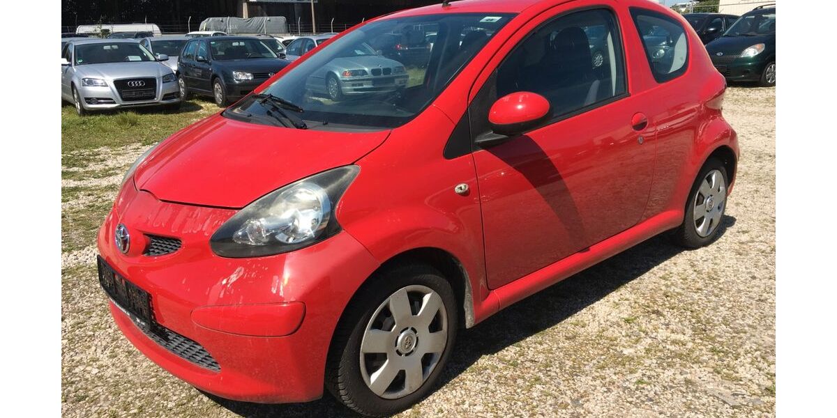 Toyota Aygo (X) 113.000 km 2.699 &euro; Bonn 53227